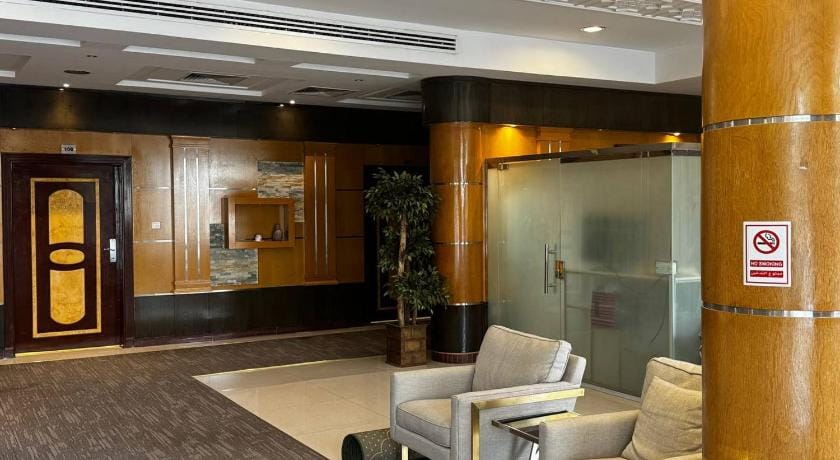 شقق تاج الحمراء للشقق المخدومة Apartment hotel in Riyadh