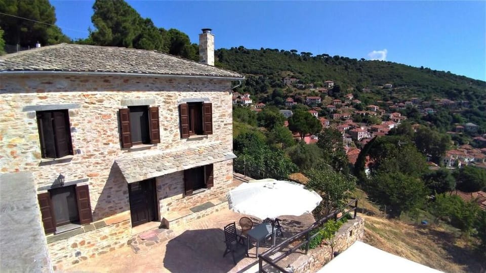 Oikia Panorama - Πέτρινη κατοικία στο Νότιο Πήλιο Vacation rental in Magnesia Prefecture, Greece