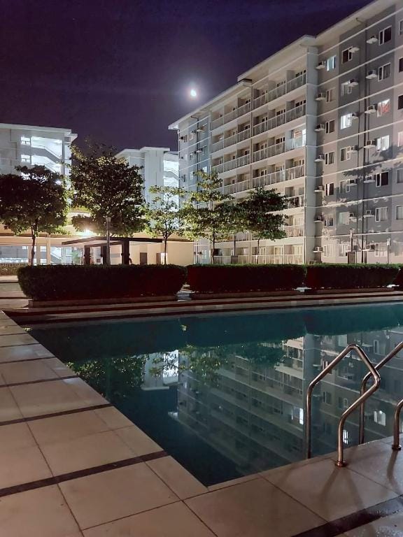 CONDO for rent at Trees Quezon City w/ free wifi Apartment in Quezon City
