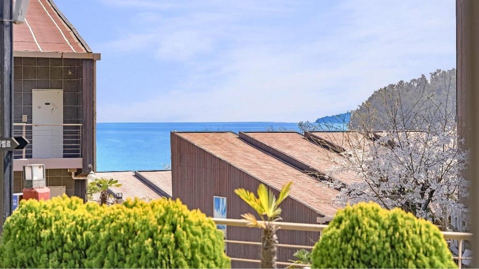 Geojedo Pilos Ocean View Pension Vacation rental in South Korea