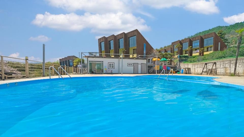 Geojedo Pilos Ocean View Pension Vacation rental in South Korea