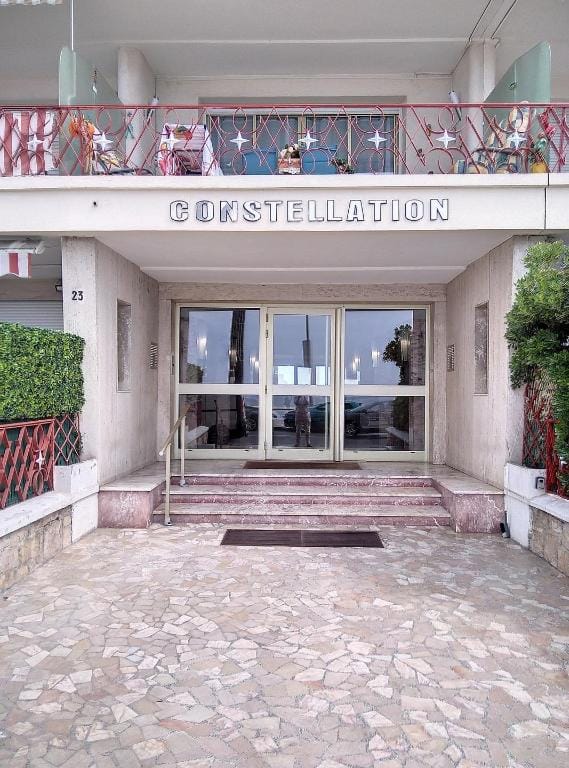 Constellation  Apartment in Antibes