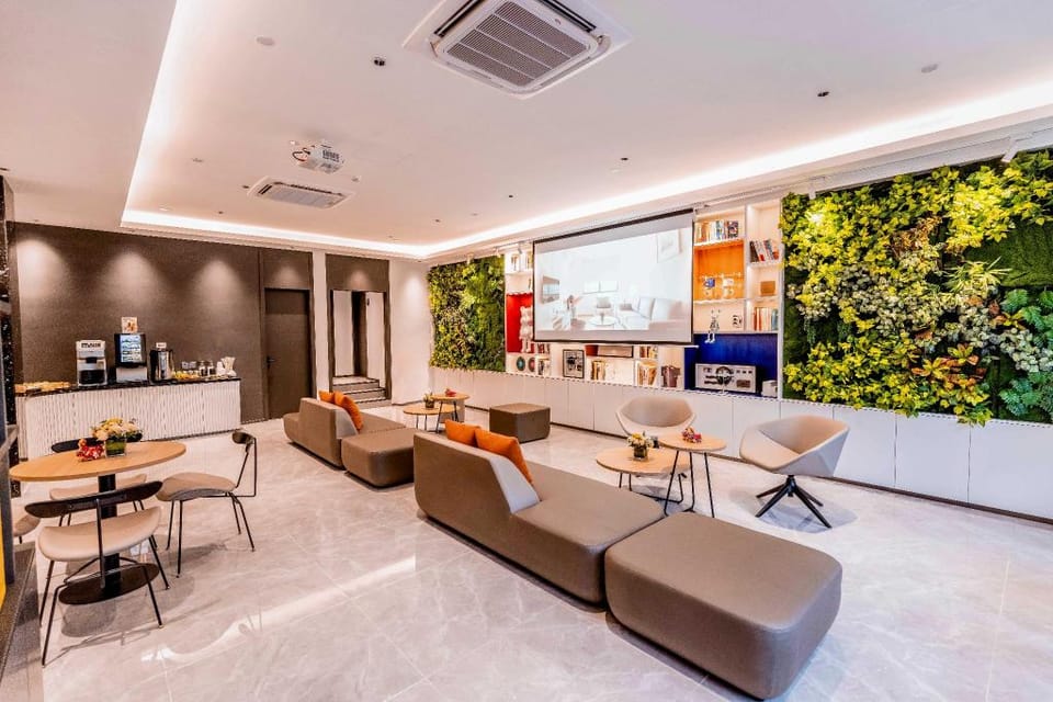 LN Residence Haizhu Hotel in Guangzhou