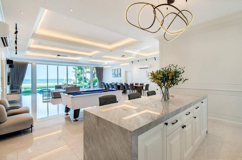 Beachfront 6BR Luxury Villa (19 pax) Chaam - VVH53 Villa in Thailand