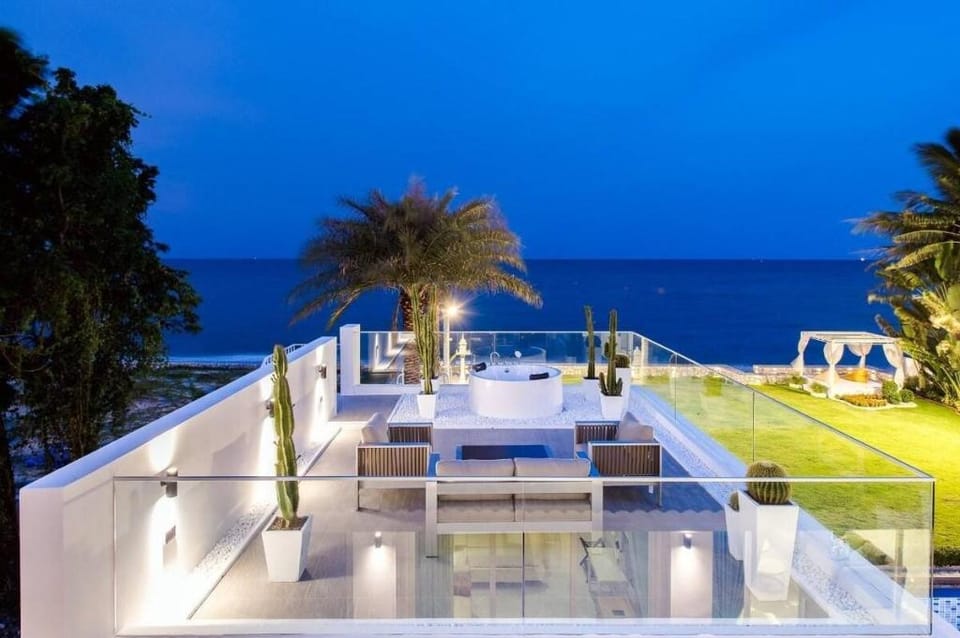 Beachfront 6BR Luxury Villa (19 pax) Chaam - VVH53 Villa in Thailand