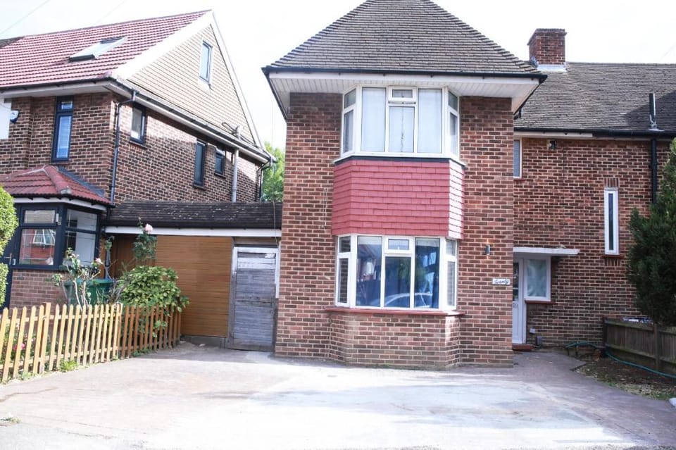 Lovely Apartment with free parking Apartment in Harrow