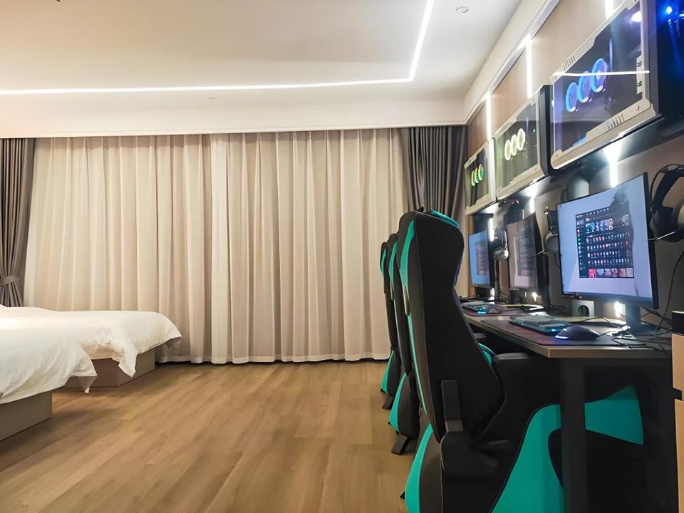 Urban Garden Hotel Wuxi Railway Station Bar Street Hotel in Suzhou