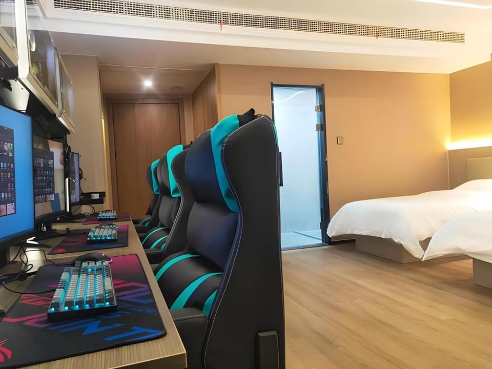 Urban Garden Hotel Wuxi Railway Station Bar Street Hotel in Suzhou