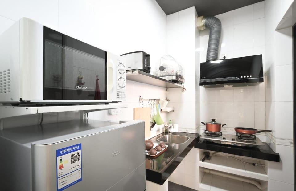 This apartment has a sofa Apartment in Hong Kong