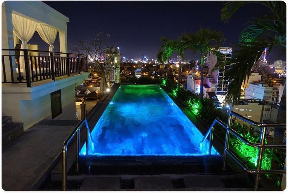 Suite Glory - Ocean View with Swimming Pool Apartment in Da Nang