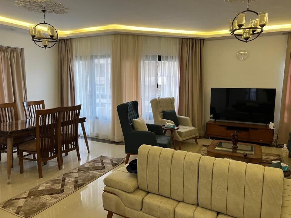 شقة ٣ غرف نوم وبلكونه  Apartment in Cairo Governorate