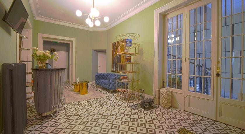 W Urban Suites Bed and Breakfast in Budapest