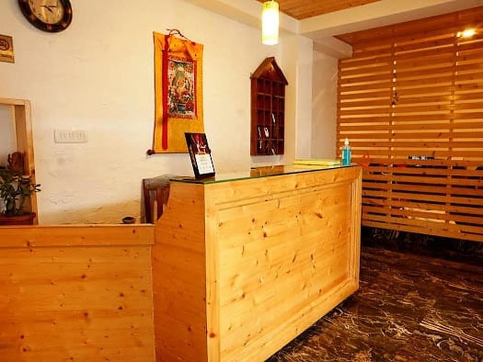Best window view, Homely Ambience, Friendly staff  Apartment in India