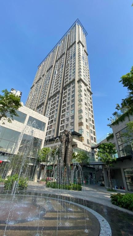 Ecopark- B home | Sky Oasis 2 bedrooms Apartment in Laos