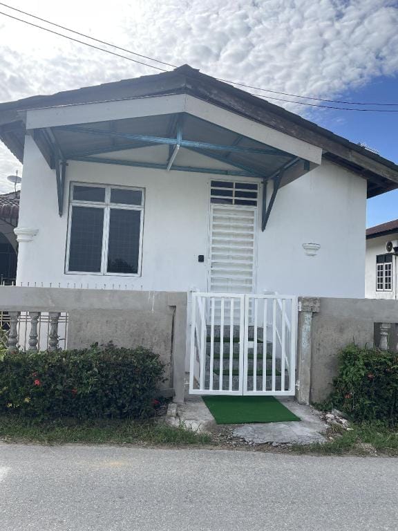 Roomstay Keluarga Ku Vacation rental in Malaysia