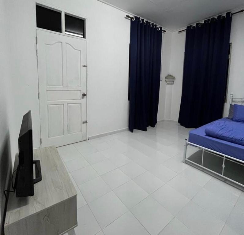 Roomstay Keluarga Ku Vacation rental in Malaysia