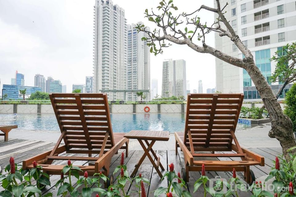 Elegant Spacious 1BR The Wave Kuningan By Travelio Apartment in South Jakarta City