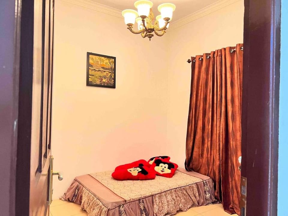 JEJU GUEST HOUSE. RUMAH 112m2 DENGAN 3 KAMAR TIDUR Vacation rental in Indonesia