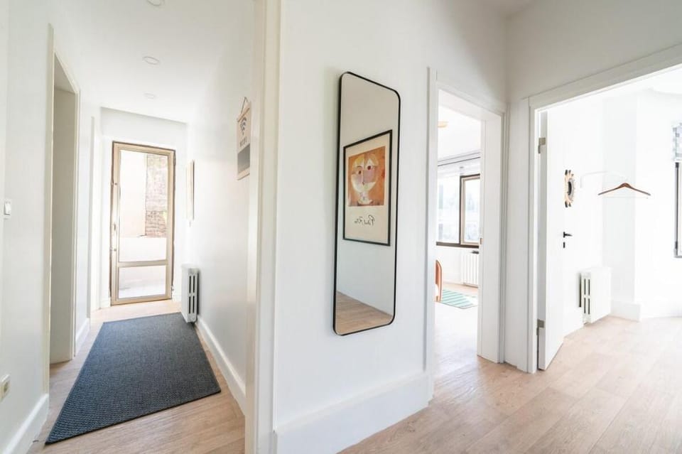 Spacious and Peaceful Flat in Cihangir, Wi Fi, 3Br Apartment in Istanbul