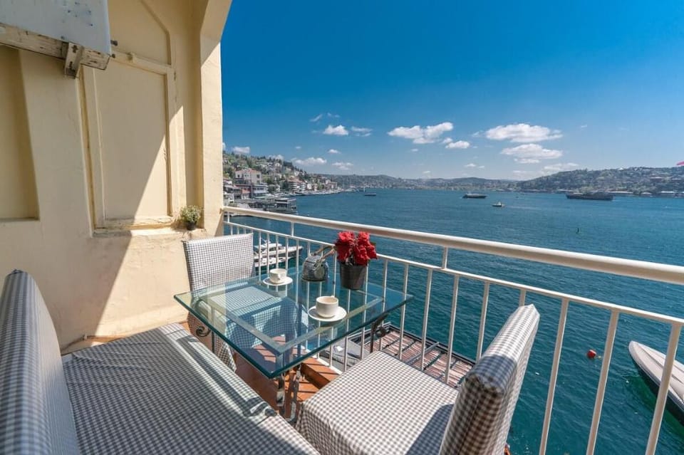 Unique and Luxury Bosphorus Flat in Bebek Apartment in Istanbul