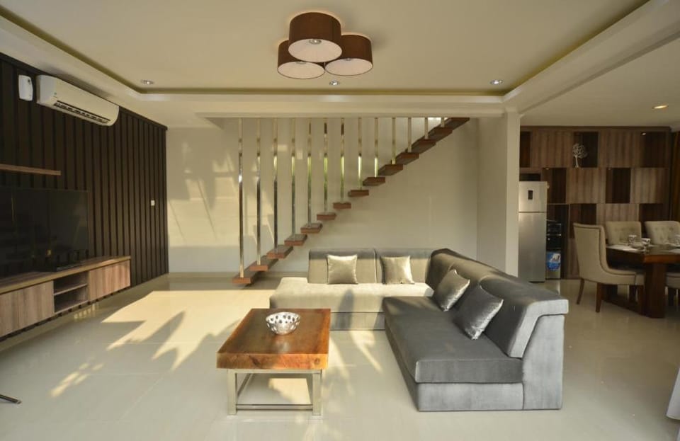 Mimosa pudica 2BR Private Poll Villa  SU44 Villa in North Kuta