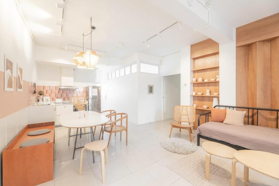 Craft studio apt.​ in heart of Nimman, 3BR Apartment in Chiang Mai