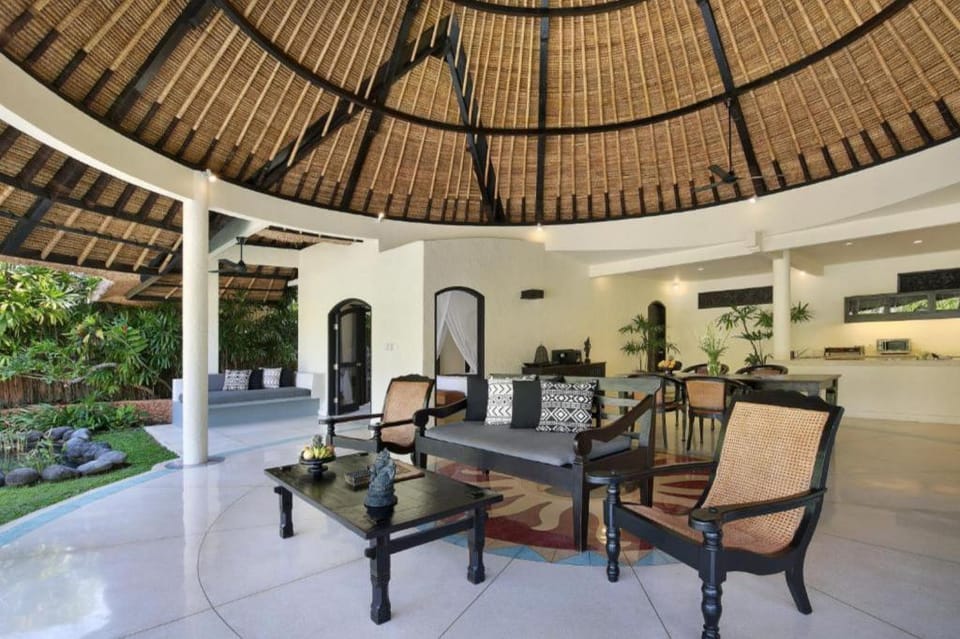 Spacious 5BR Private Pool Villa #Z17 Villa in Kuta