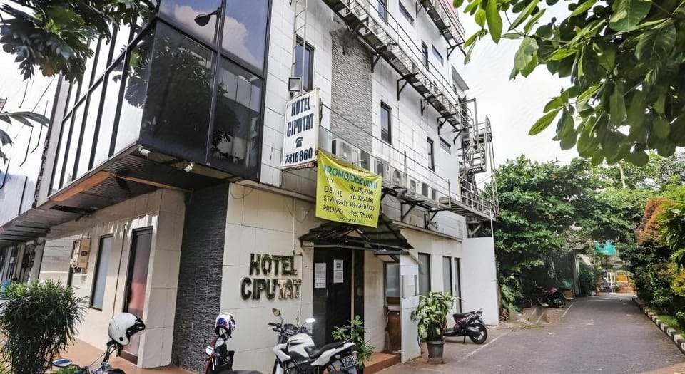 Hotel O Ciputat Hotel in South Jakarta City