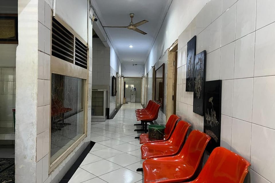 OYO 92675 Hotel Rosna Hotel in Indonesia