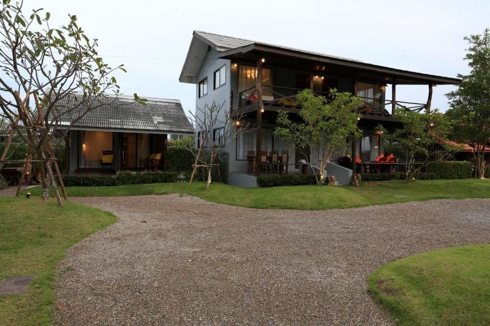 Mไร่หุบกะพงมาลีฮวนน่าResort&Restuarant(แสงจันทร์2) Vacation rental in Thailand