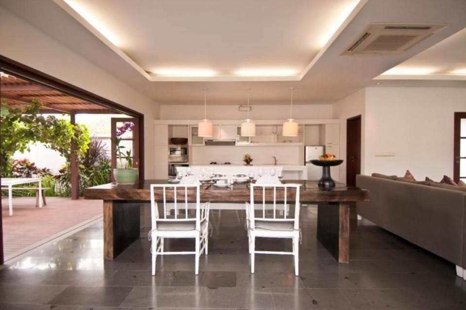 Atreya 2BR Villa private Pool DH25 Villa in North Kuta
