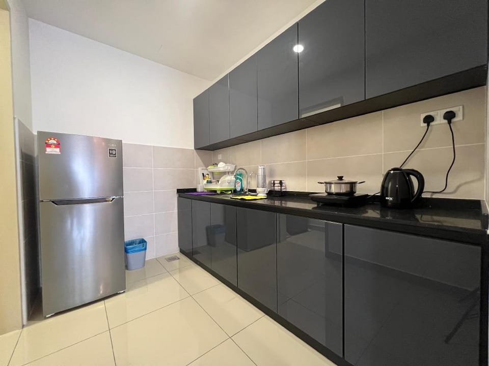 High Floor Infinite Pool 2 Bedroom Cozy Family HM Apartment in Malacca