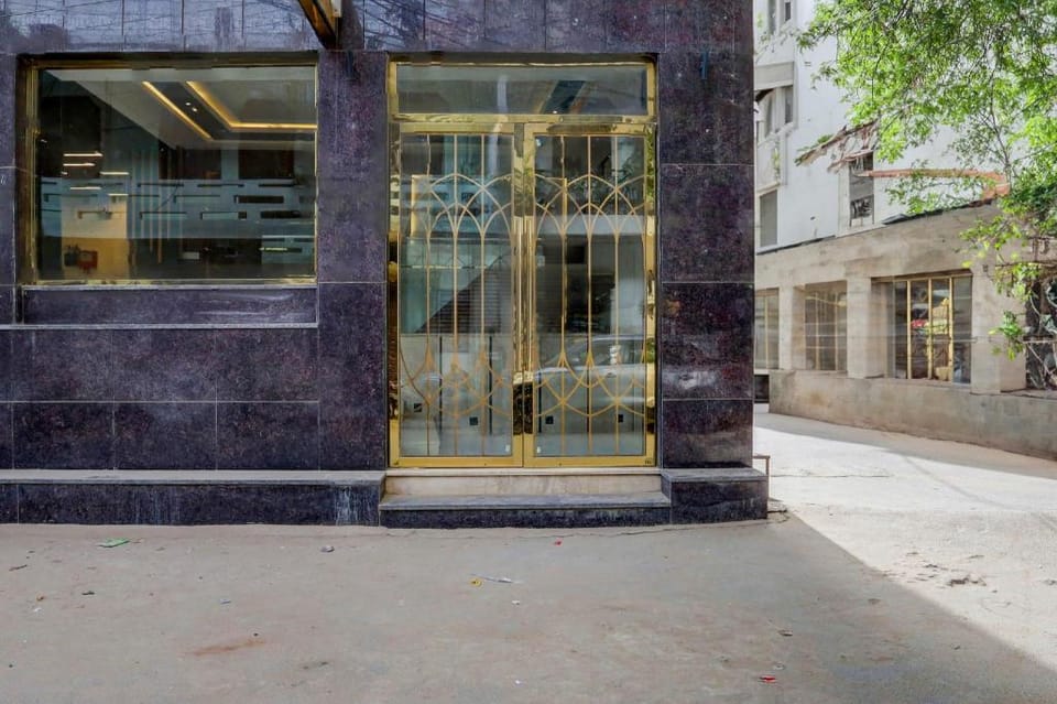 Collecion O White House Hotel in New Delhi