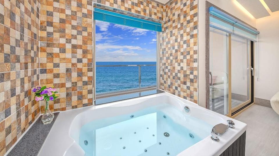 Dubai Pension Bed and Breakfast in South Korea