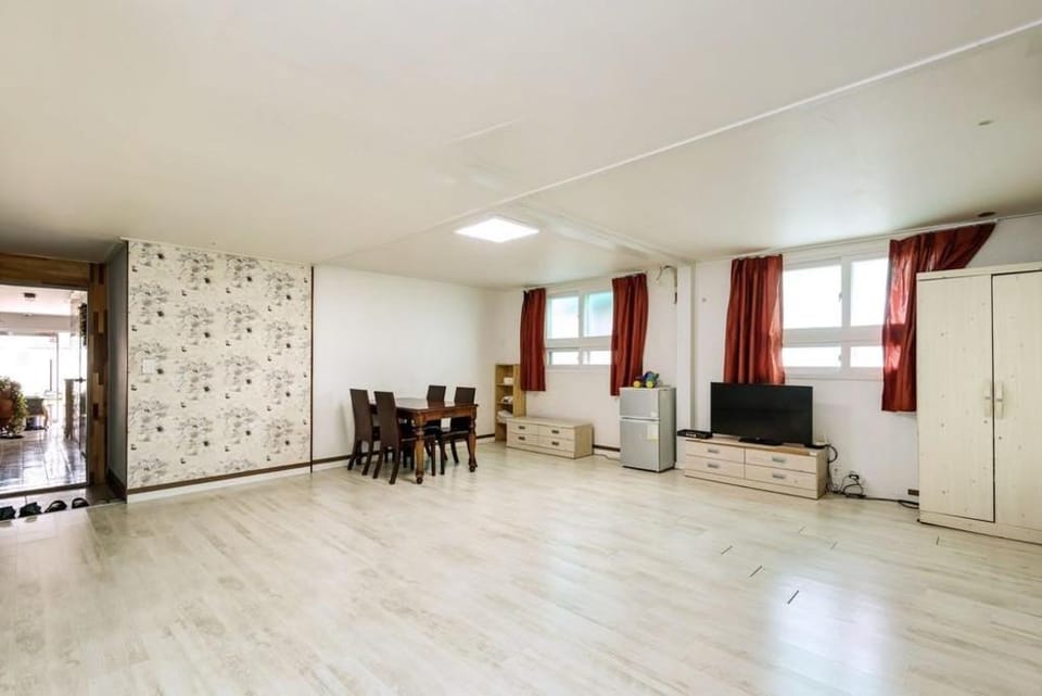 Eulwangri Suwanee Pension Bed and Breakfast in Gyeonggi-do