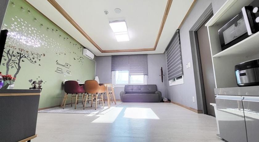 Goseong Deulggot Stay Private House Bed and Breakfast in South Korea