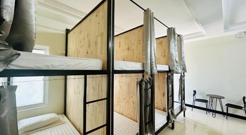 Majestic Hostel - Tours & Motorbike Rental Hotel in Vietnam