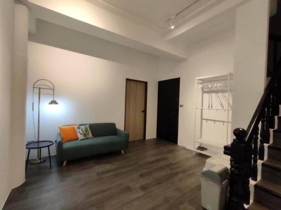 Sui Xin So Yu 隨心所寓 | 夜市 大空間四人套房_附廚房(6~8人請洽詢) Vacation rental in Taiwan, Province of China