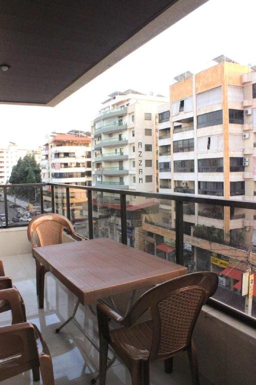 3-bedroom apartment near Corniche, 24/7electricity Apartment in Africa
