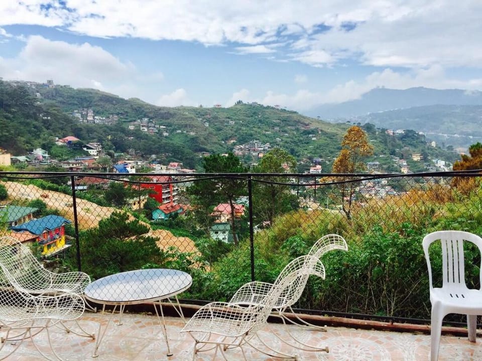 Shangrila mountain view transient house Apartment in Baguio