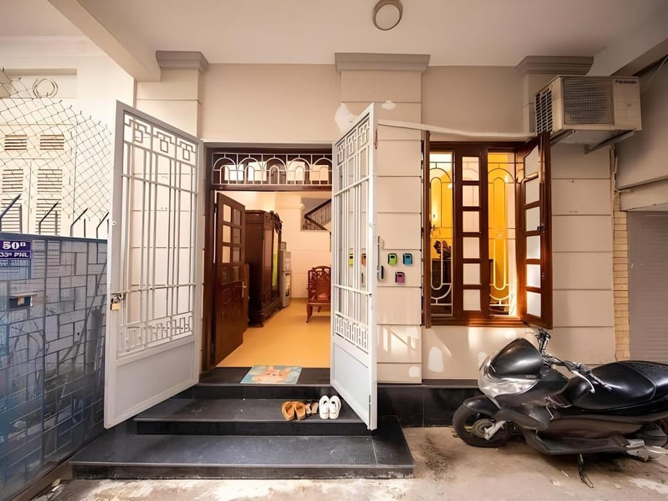 Hobo Style - Ban Công Riêng - Vị trí trung tâm Apartment in Hanoi
