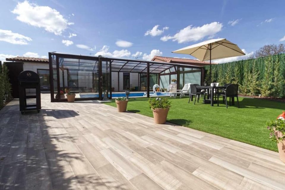 Casa Rural con piscina climatizada para  4 adultos Vacation rental in Castile and León