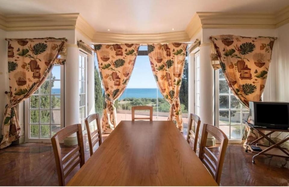 Spectacular Villa to breathe Oceano and relax! Villa in Guia