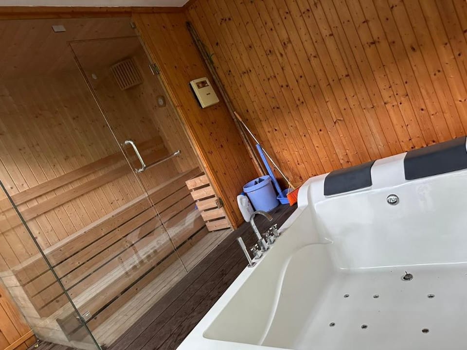 Biet Thu 3 Ngu Hoang Anh Flamingo Dai Lai Resort Villa in Laos