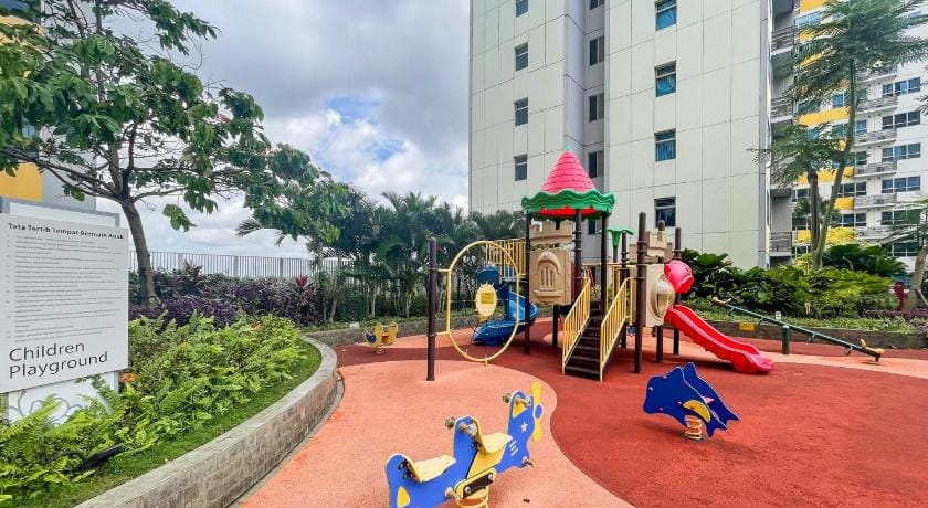 RedLiving Apartemen Springlake Summarecon - Happy Rooms with Netflix Hotel in West Java