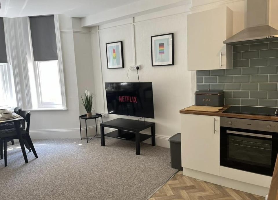 Urban Living - Flat 2 Apartment in Bournemouth
