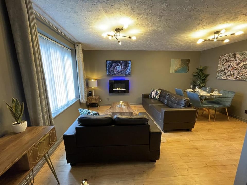 No24 - 2-bed Boutique Apartment - Hosted by Hutch Lifestyle Apartment in Royal Leamington Spa