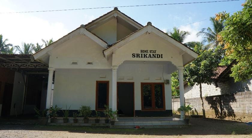 Hotel O Homestay Srikandi Pulau Merah BeachNearPantai Pancer Hotel in East Java