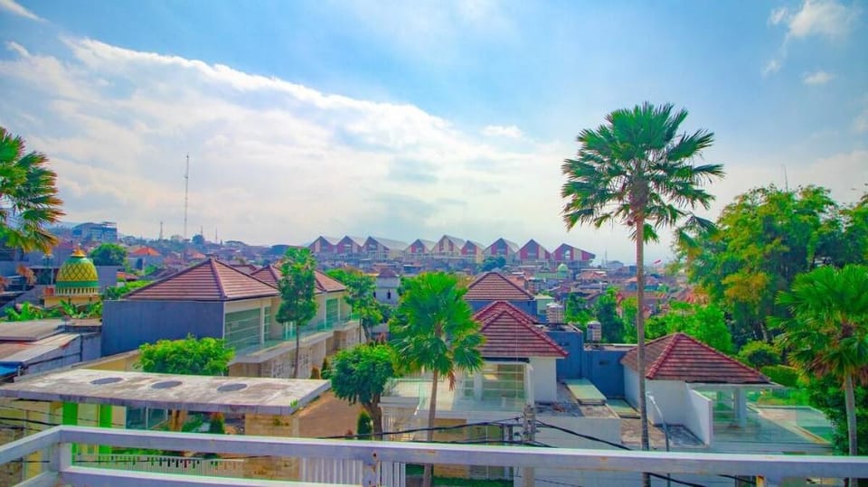 Villa XXI Private Pool & Rooftop Vacation rental in Batu