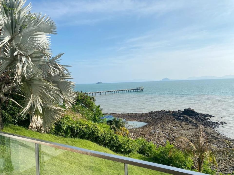Two Sun & The Moon Luxury Cliff Villa Villa in Phuket